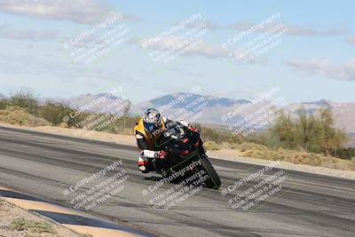 media/Nov-16-2025-Race Pace (Sun) [[8c5fa54630]]/Non Verified Riders (1st 20 Minutes)/3-Turn 3 Inside (11am)/